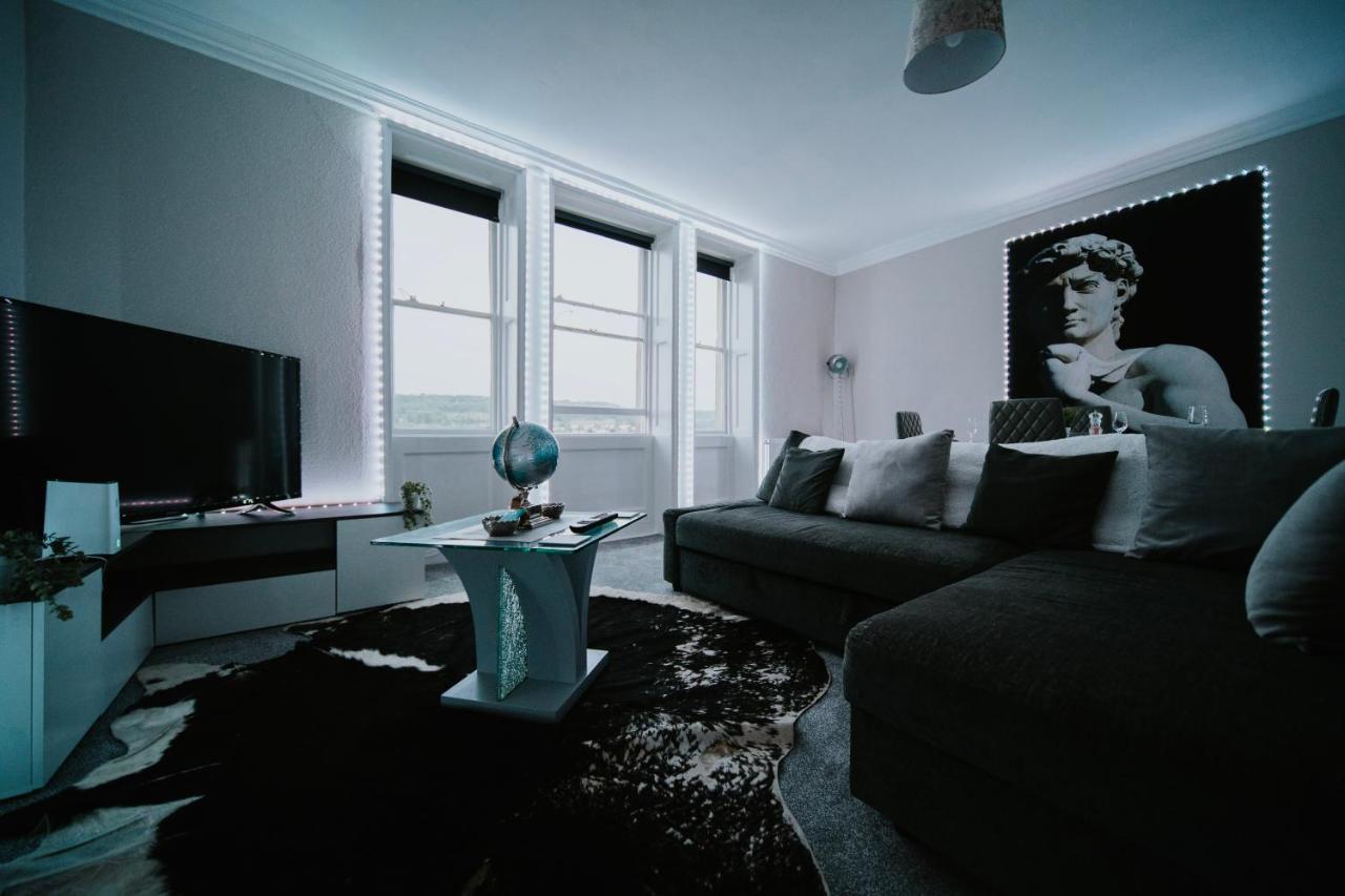 Roman Penthouse- City Skyline Views, 4K Tvs, 5G Wifi And More! Apartment Bath Exterior photo