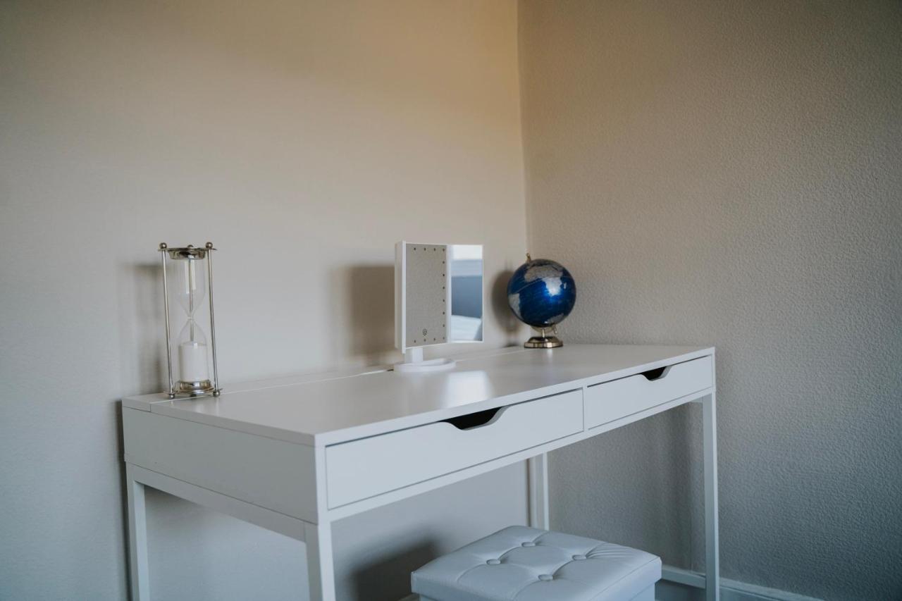 Roman Penthouse- City Skyline Views, 4K Tvs, 5G Wifi And More! Apartment Bath Exterior photo