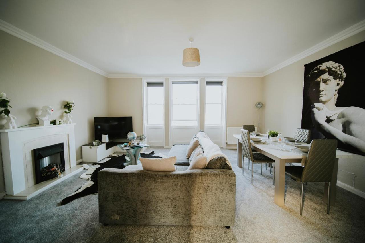 Roman Penthouse- City Skyline Views, 4K Tvs, 5G Wifi And More! Apartment Bath Exterior photo